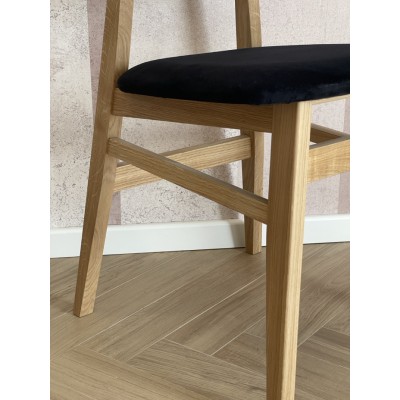 Dębowe krzesło z tapicerowanym siedziskiem Aria II Dębowe krzesło z tapicerowanym siedziskiem Aria II