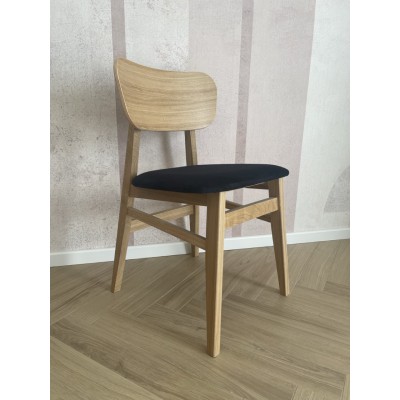 Dębowe krzesło z tapicerowanym siedziskiem Aria II Dębowe krzesło z tapicerowanym siedziskiem Aria II