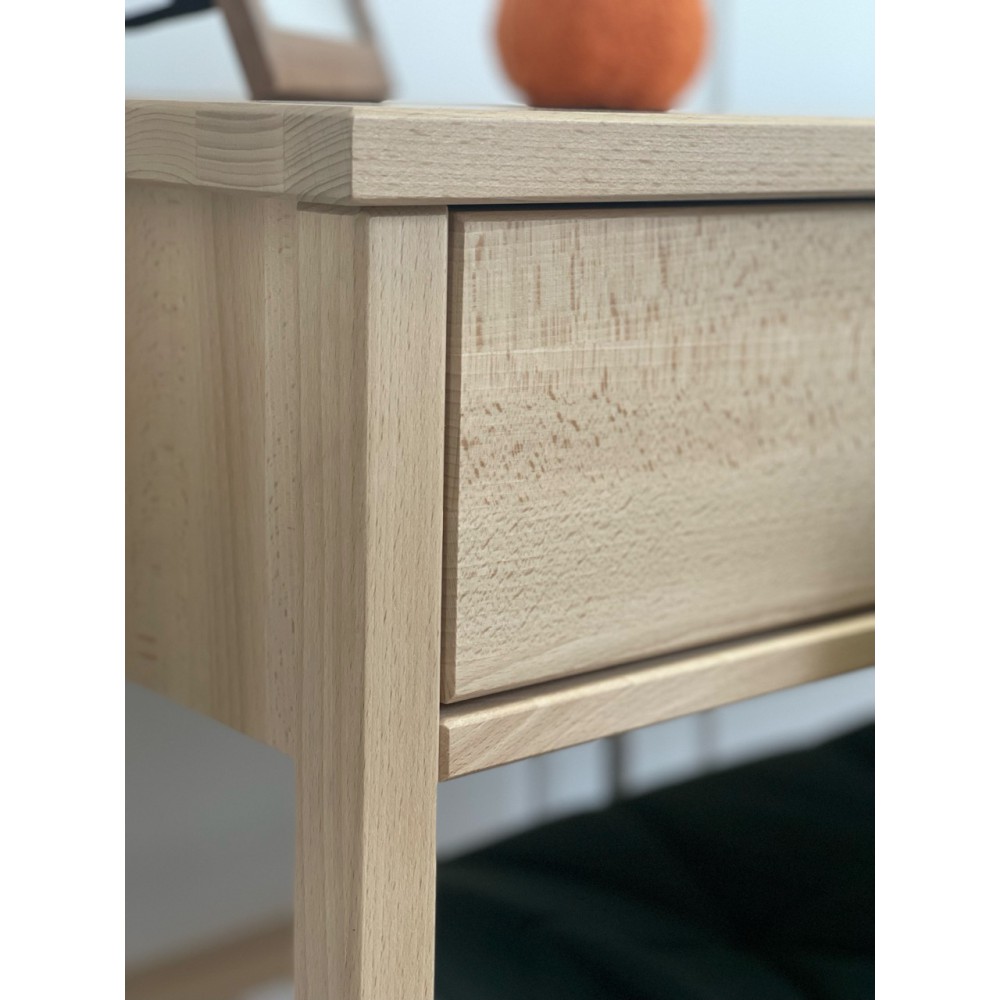 Bukowa komoda RTV w stylu skandynawskim Scandic
