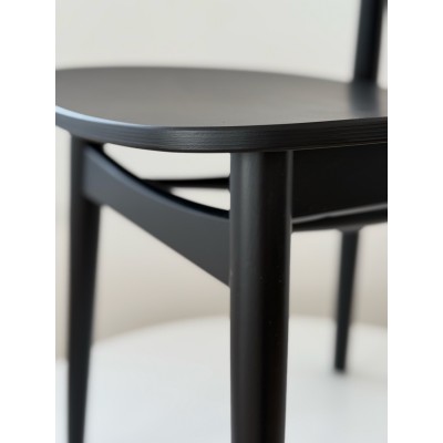 Czarne, drewniane krzesło Piccolo