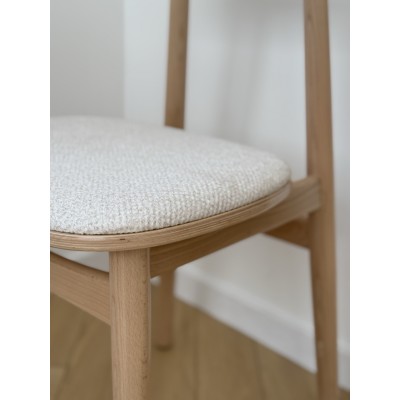 Czarne krzesło barowe - hoker - tapicerowany II