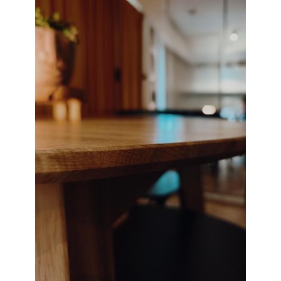 Dębowy okrągły stół w stylu RETRO DZIKI DĄB