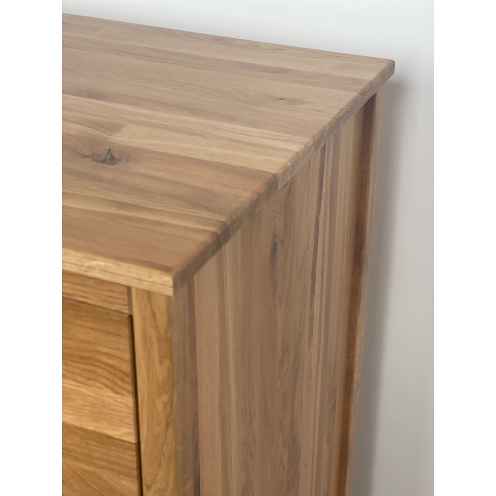 Komoda z dzikiego dębu SCANDIC – 3 szuflady, lakierowana