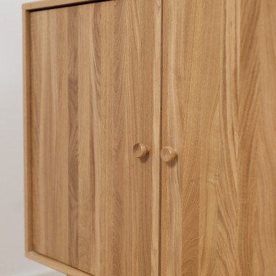 Szafa dwudrzwiowa OSLO z litego dębu – minimalistyczny skandynawski design