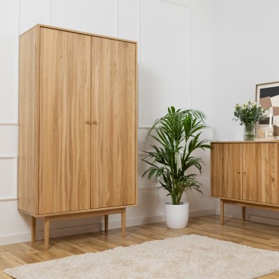 Szafa dwudrzwiowa OSLO z litego dębu – minimalistyczny skandynawski design