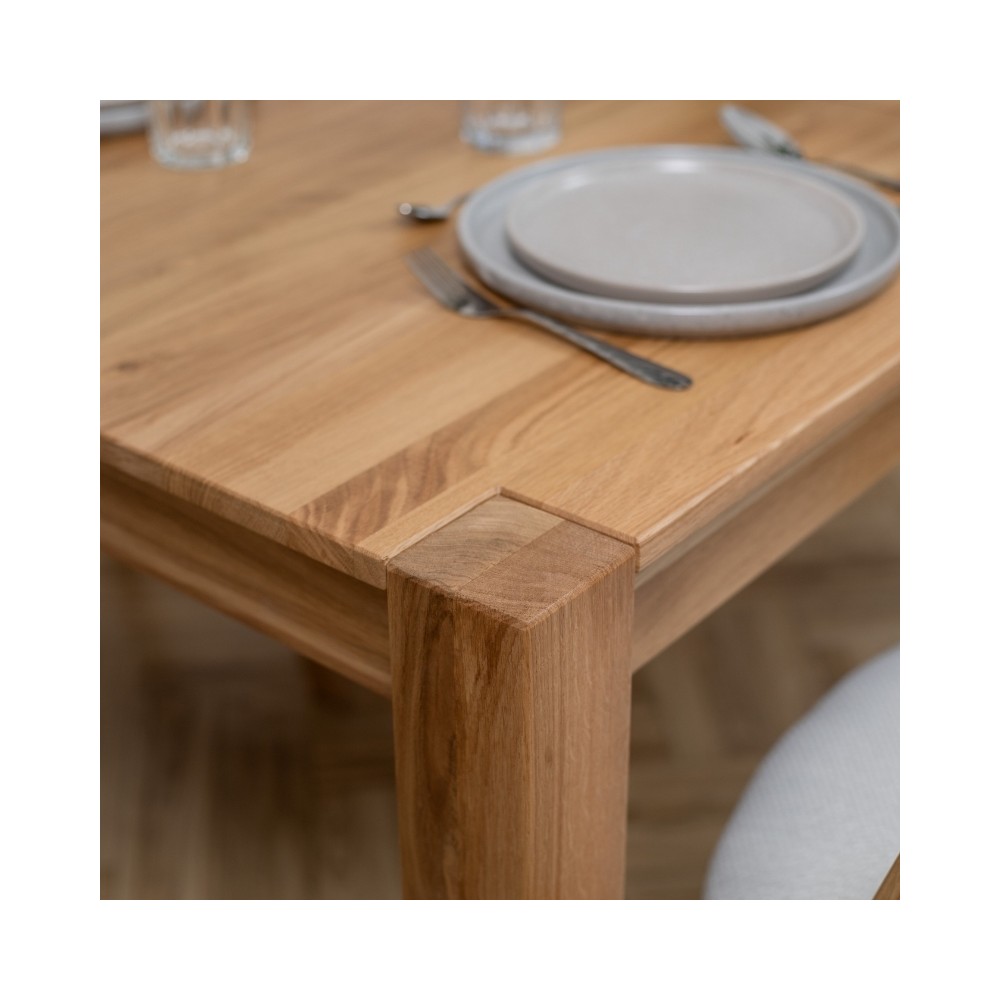 Dębowy rozkładany stół TEKO