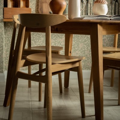Dębowe krzesło z drewnianym siedziskiem Piccolo