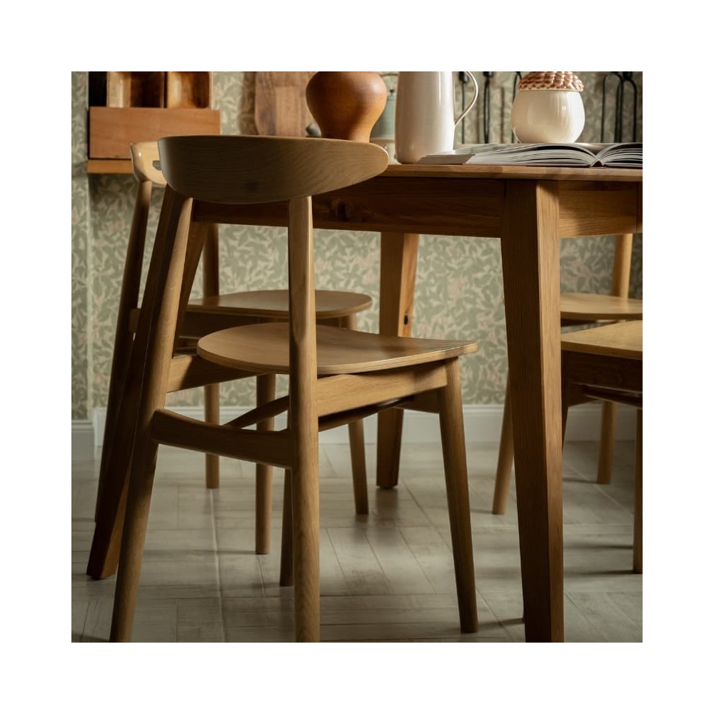 Dębowy, rozkładany okrągły stół w stylu RETRO