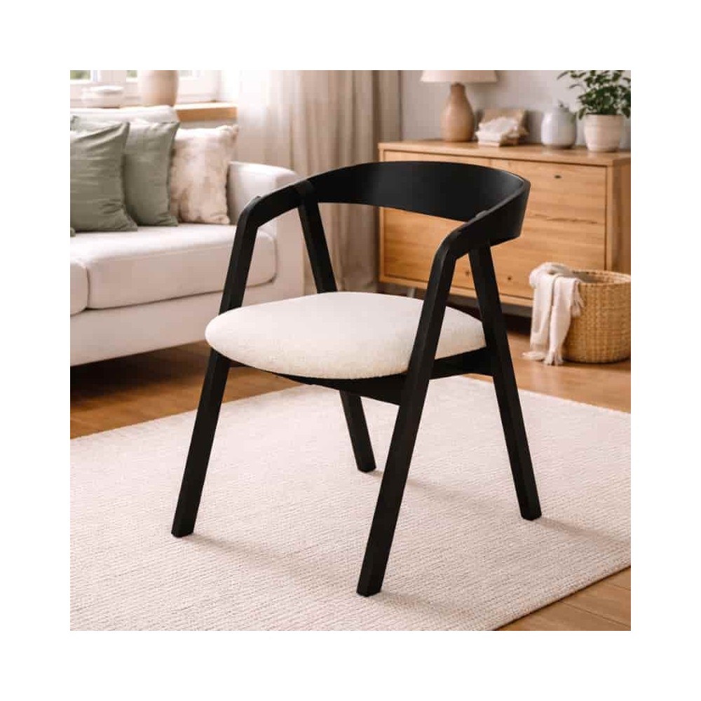 Czarne krzesło drewniane MKR-12 z tapicerowanym siedziskiem