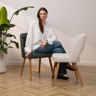 Fotel tapicerowany MKR-15 | Dębowe nogi, polska produkcja