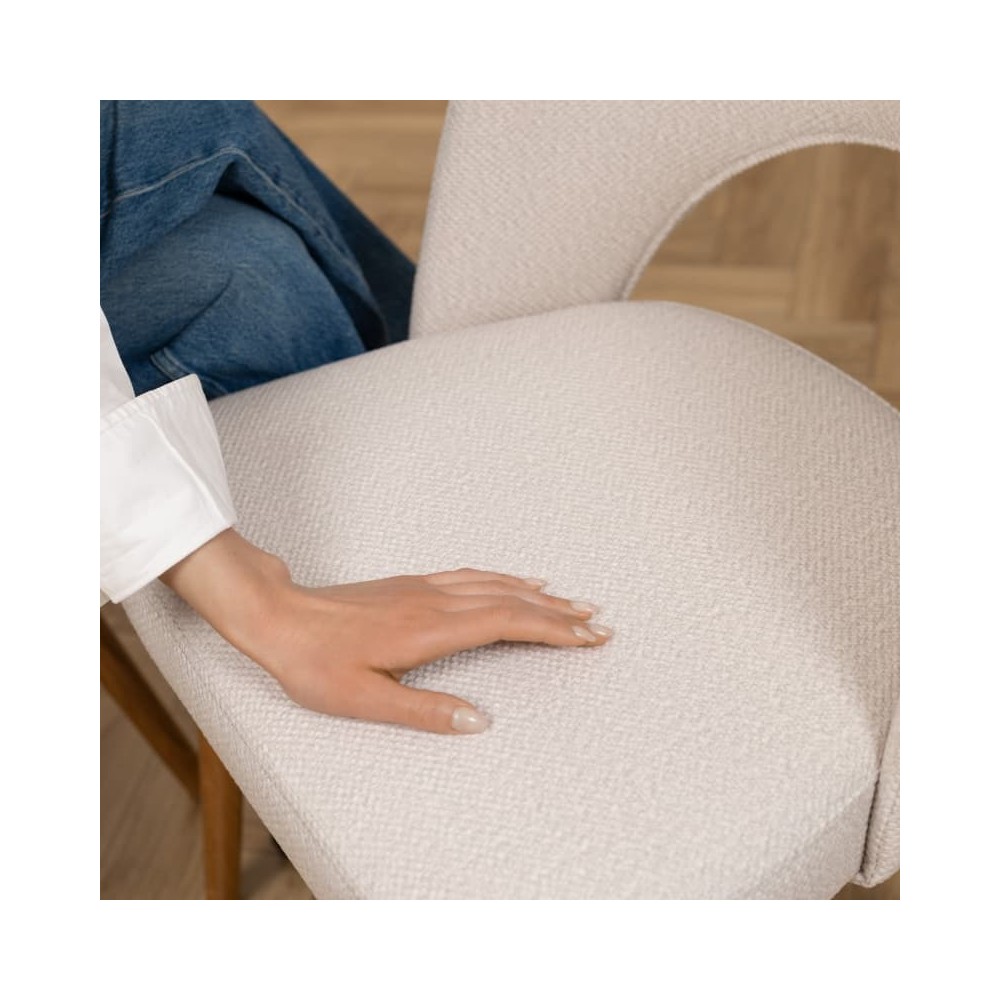 Fotel tapicerowany MKR-15 | Dębowe nogi, polska produkcja