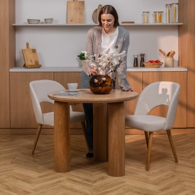 Fotel tapicerowany MKR-15 | Dębowe nogi, polska produkcja