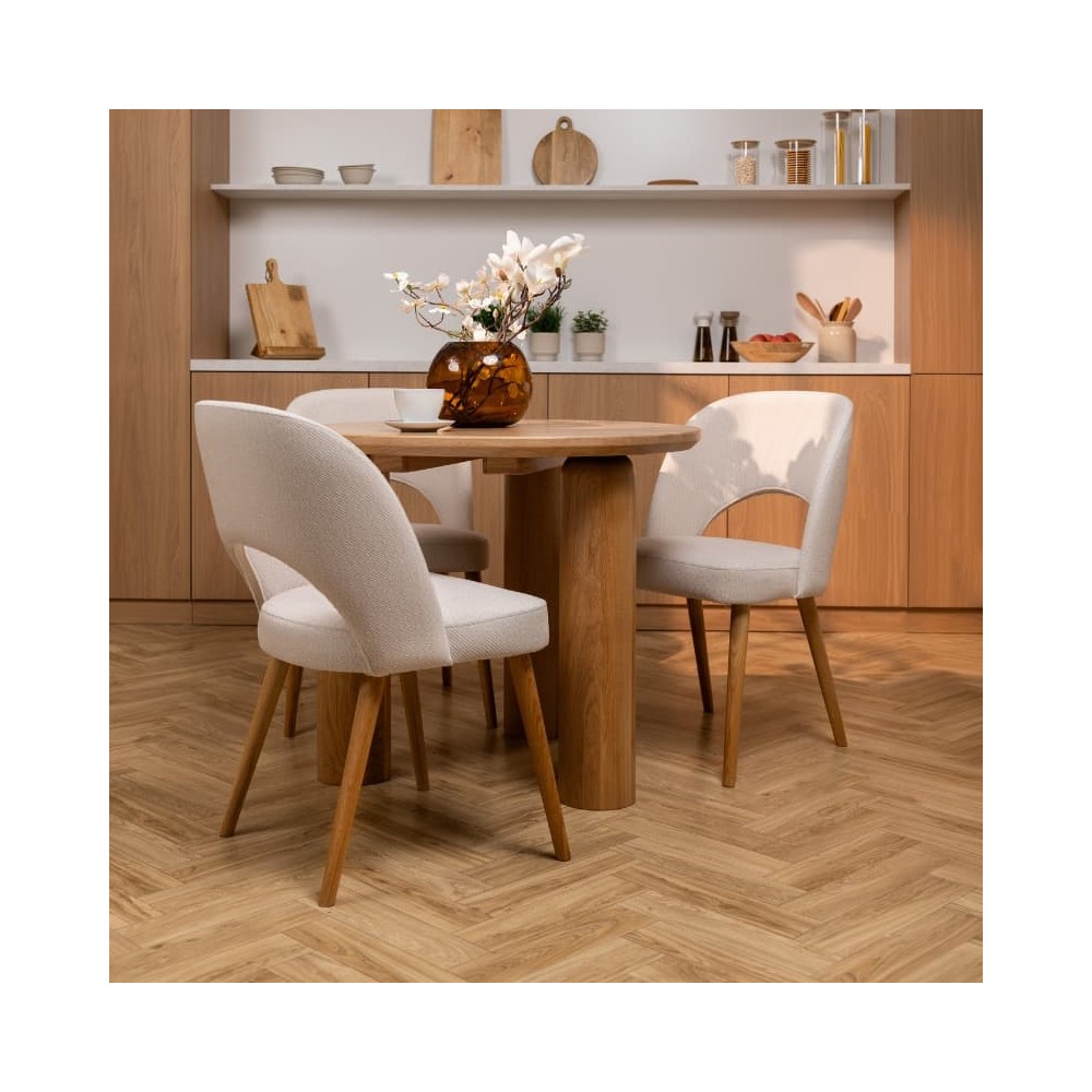 Fotel tapicerowany MKR-15 | Dębowe nogi, polska produkcja